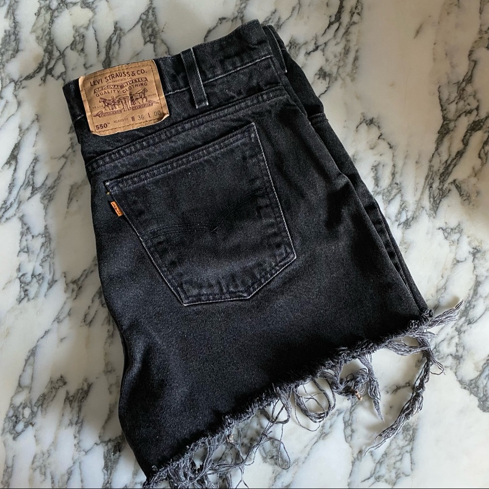 Vintage Levi’s 550 Orange Tab 34w Cut Off Black Denim Shorts Frayed High Waisted